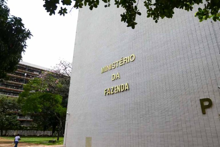 Governo prevê regulamentar mercado de carbono até dezembro de 2026