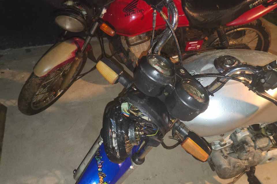 Polícia Militar localiza duas motocicletas furtadas em área de mata na zona rural de Cacoal