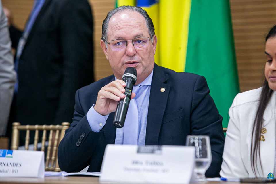 <div style="
                font-size: 18px;
                font-weight: bold;
                color: #0073aa;
                margin-bottom: 5px;
                text-transform: uppercase;
            ">EMBARGOS AMBIENTAIS</div>Pedro Fernandes cobra revisão de decreto federal que amplia embargos ambientais