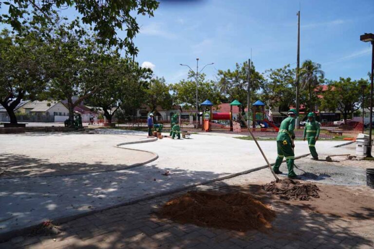 Praça Aluízio Ferreira inaugura playground interativo voltado a crianças