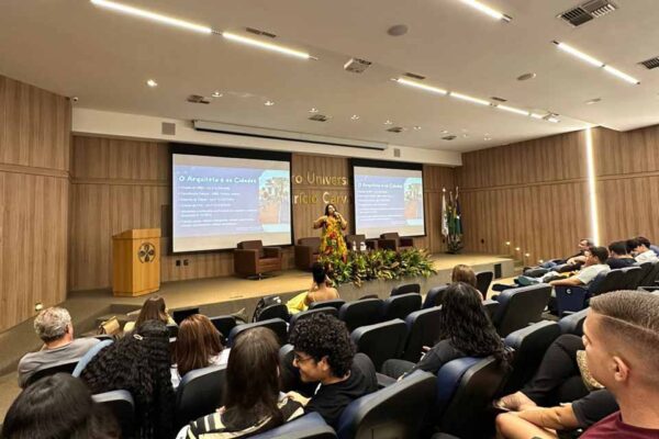 Servidores da Semec participam de debates sobre planejamento urbano na Amazônia