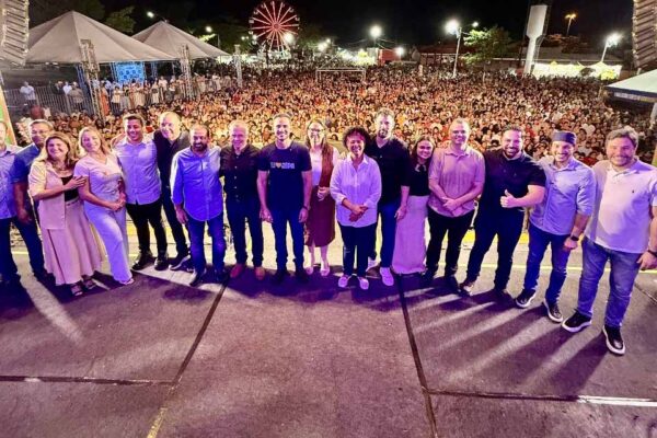 Deputada Sílvia Cristina prestigia festividades em comemoração aos 48 anos de Ji-Paraná