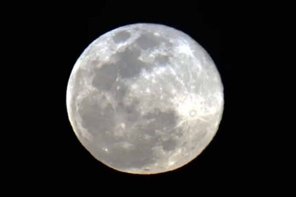 Segunda superlua de 2025 poderá ser vista por três noites seguidas no Brasil e em outros países