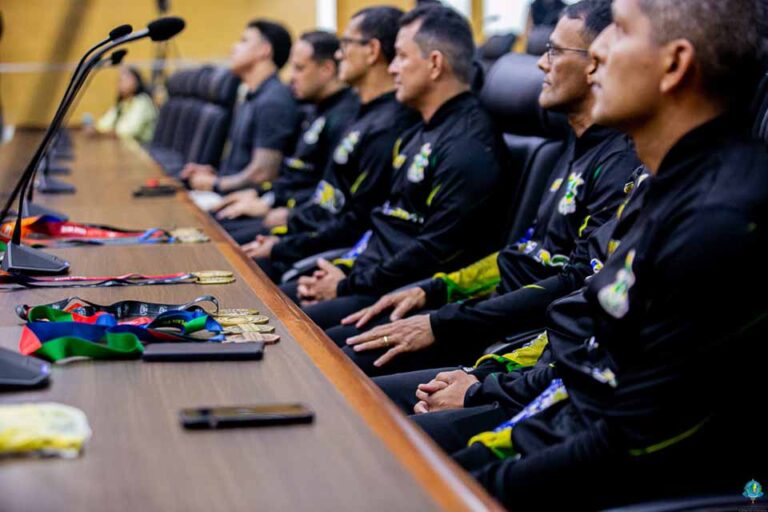 Atletas da segurança pública recebem homenagem em sessão solene na Assembleia Legislativa