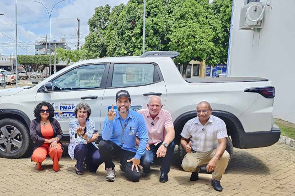 Alto Paraíso recebe veículo para reforçar atendimento da Assistência Social