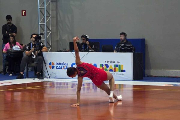 Ginasta porto-velhense conquista medalha de prata em torneio nacional de ginástica aeróbica