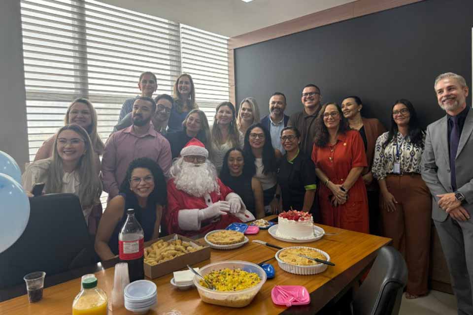 Papai Noel dos Correios faz ação no TJRO e abre período de adoção de cartas