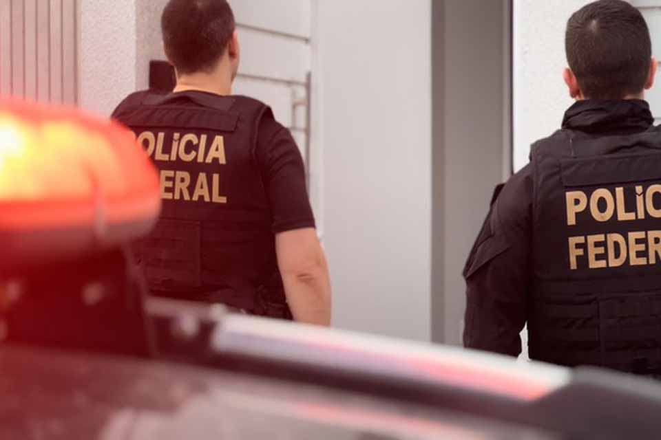 <div style="
                font-size: 18px;
                font-weight: bold;
                color: #0073aa;
                margin-bottom: 5px;
                text-transform: uppercase;
            ">LAVAGEM DE DINHEIRO</div>Polícia Federal realiza operação contra lavagem de dinheiro ligada a crimes ambientais em Rondônia