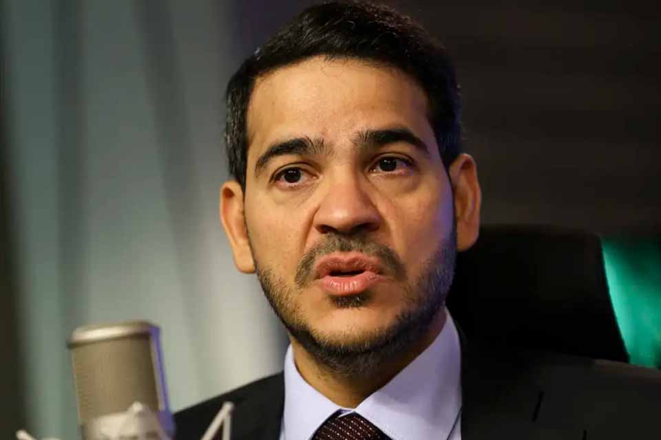 AGU solicita revisão de decisão sobre pedidos de impeachment de ministros do STF