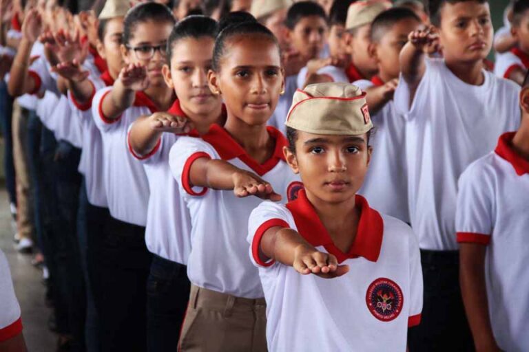 Dra. Taíssa destina R$ 250 mil para entrega de novos uniformes aos alunos do Colégio Tiradentes em Rolim de Moura