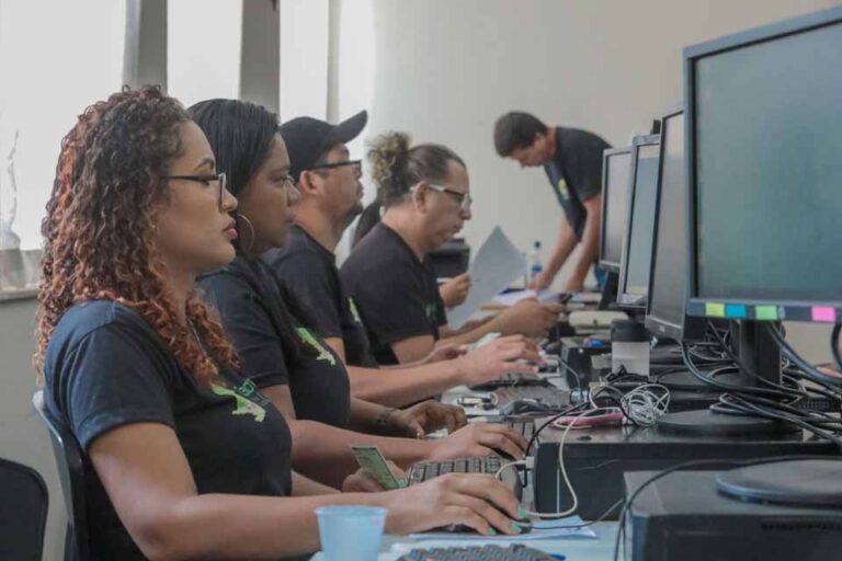 Famílias devem atualizar dados no CadÚnico para evitar suspensão de benefícios