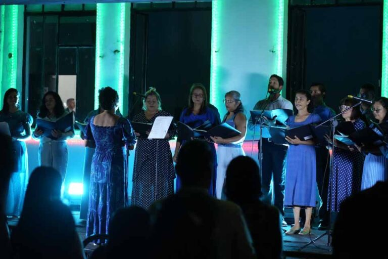 Cantata de Natal reúne público no Prédio do Relógio em Porto Velho