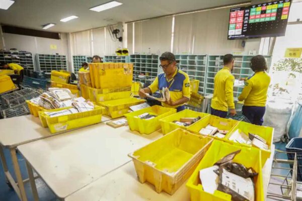 Haddad afirma que reforço dos Correios será inferior a R$ 6 bilhões