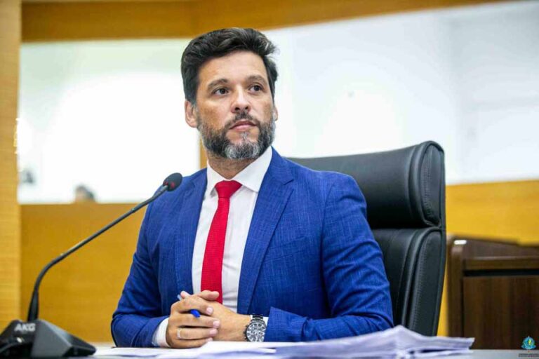 Delegado Camargo pede intervenções emergenciais para conter infiltrações no Hospital João Paulo II