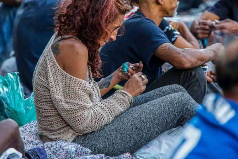 Pesquisa aponta que 18,7% dos brasileiros já experimentaram drogas ilícitas e consumo cresce entre mulheres