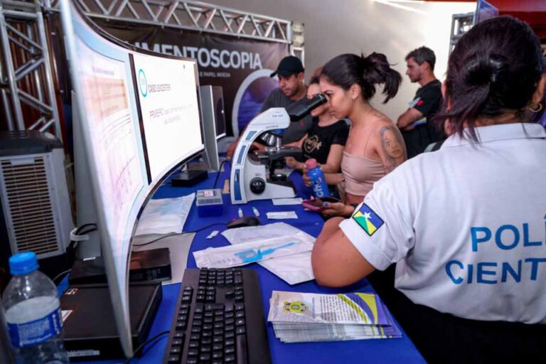 Exposição apresenta tecnologias utilizadas pela Polícia Científica de Rondônia na Estrada de Ferro Madeira-Mamoré