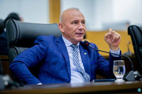 Ezequiel Neiva detalha avanço da LOA 2026 e prevê votação antes do recesso