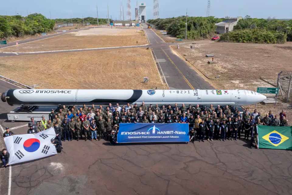 <div style="
                font-size: 18px;
                font-weight: bold;
                color: #0073aa;
                margin-bottom: 5px;
                text-transform: uppercase;
            ">PROGRAMA ESPACIAL BRASILEIRO</div>Lançamento do foguete Hanbit-Nano em Alcântara é remarcado para sexta-feira, dia 19