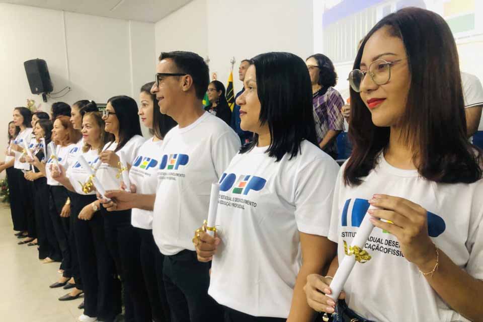 <div style="
                font-size: 18px;
                font-weight: bold;
                color: #0073aa;
                margin-bottom: 5px;
                text-transform: uppercase;
            ">ENSINO PROFISSIONALIZANTE</div>Governo de Rondônia forma 70 técnicos de oito cursos profissionalizantes em Porto Velho