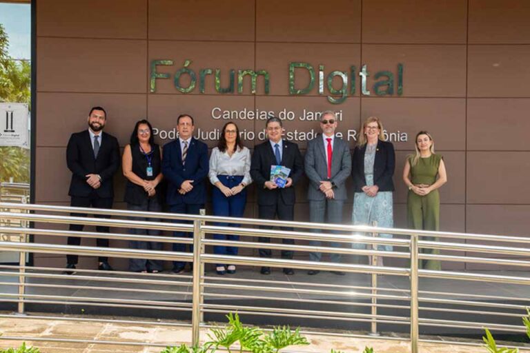 Conselheiro do CNJ visita TJRO e acompanha funcionamento do Fórum Digital em Candeias do Jamari