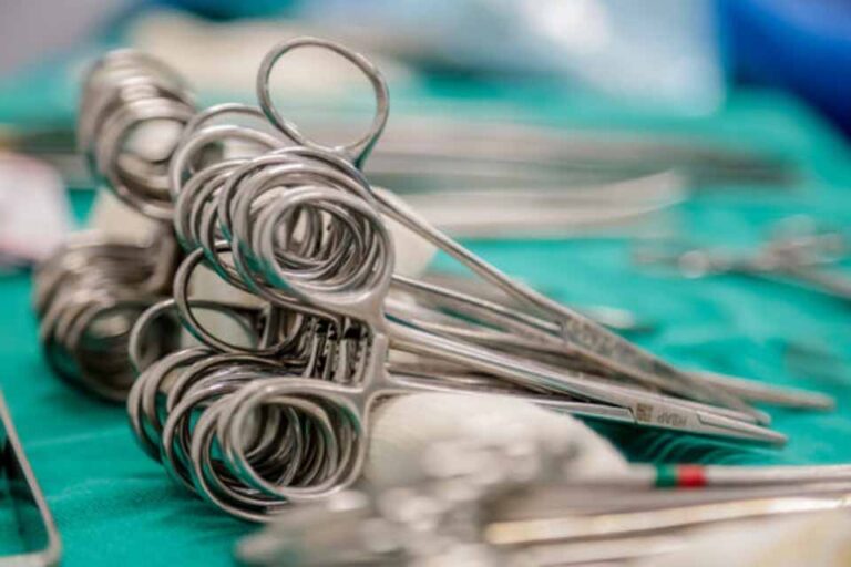Transplante de pele é realizado no Hospital de Base Dr. Ary Pinheiro em paciente com queimaduras