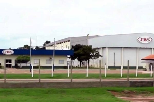 Investigação trabalhista reúne 29 inquéritos do MPT contra a JBS em Rondônia e Acre desde 2020