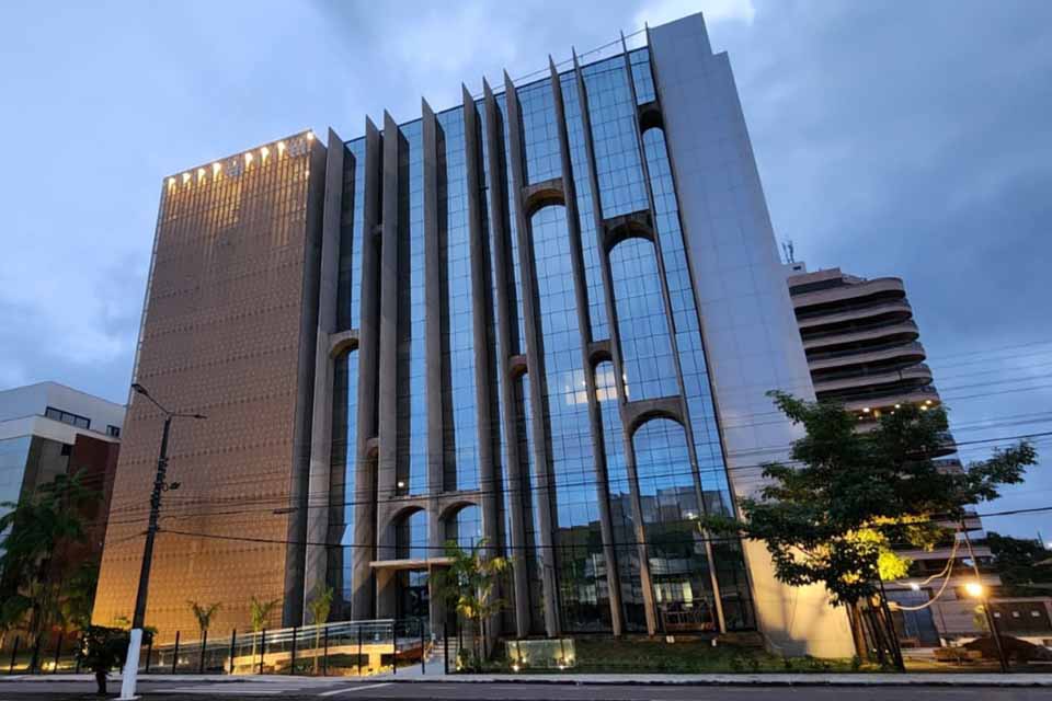 <div style="
                font-size: 18px;
                font-weight: bold;
                color: #0073aa;
                margin-bottom: 5px;
                text-transform: uppercase;
            ">TRANSPARÊNCIA</div>TCE-RO reforça reconhecimento a servidores após alcançar 99,42% e manter Selo Diamante