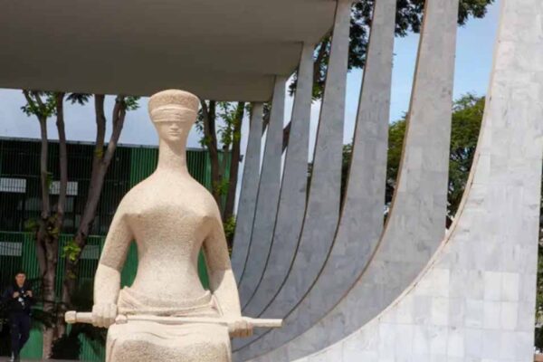 Senado aprova projeto que reduz penas por atos de 8 de janeiro e tentativa de golpe