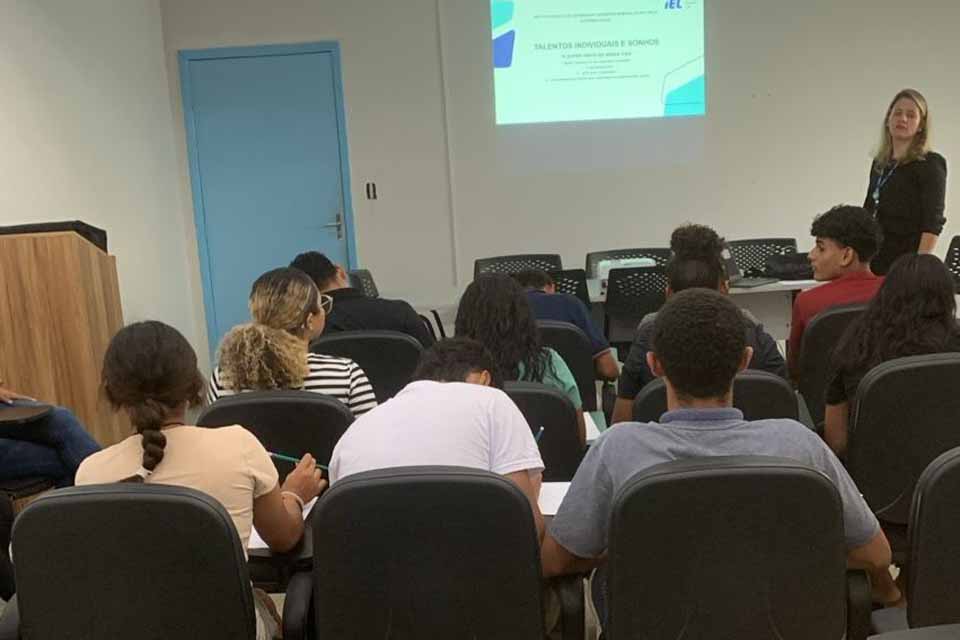 <div style="
                font-size: 18px;
                font-weight: bold;
                color: #0073aa;
                margin-bottom: 5px;
                text-transform: uppercase;
            ">PARCERIA</div>Prefeitura de Porto Velho e IEL realizam palestra interativa sobre adolescência e projetos de vida