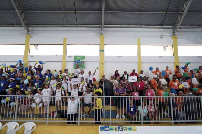 A abertura dos jogos municipais da terceira idade reúne mais de 550 atletas
