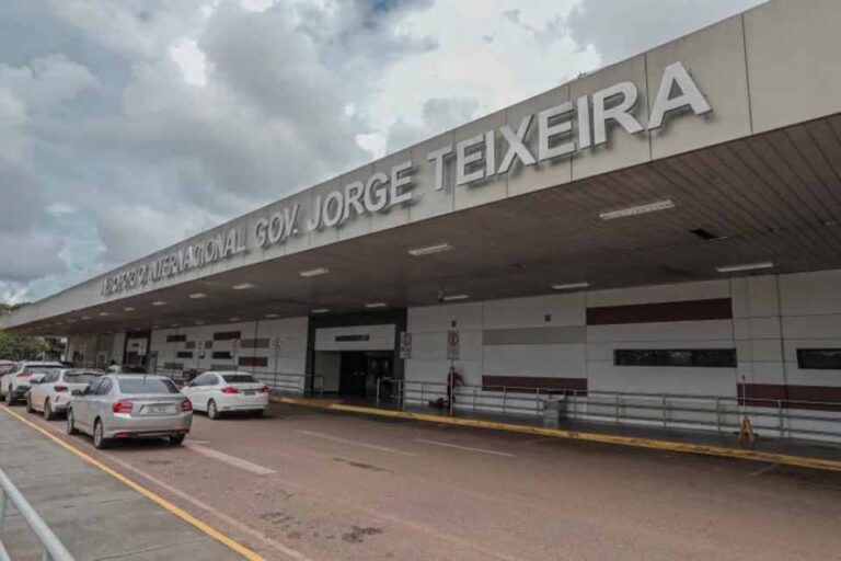 Alfandegamento do Aeroporto de Porto Velho volta a ser discutido com a Receita Federal em Brasília