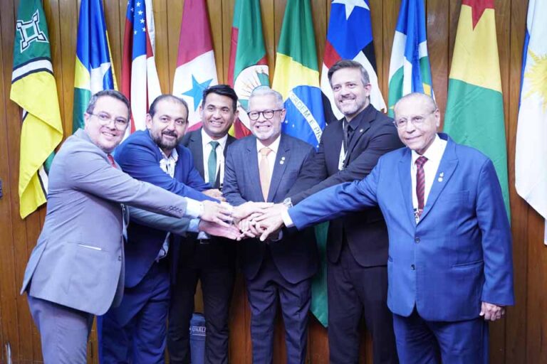 Deputado Delegado Lucas assume 1ª vice-presidência do Parlamento Amazônico durante a Unale