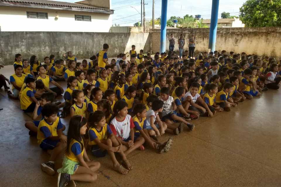 <div style="
                font-size: 18px;
                font-weight: bold;
                color: #0073aa;
                margin-bottom: 5px;
                text-transform: uppercase;
            ">ALUNO DESTAQUE 2025</div>Projeto Aluno Destaque 2025 entrega 1.200 bicicletas a estudantes da rede municipal de Porto Velho