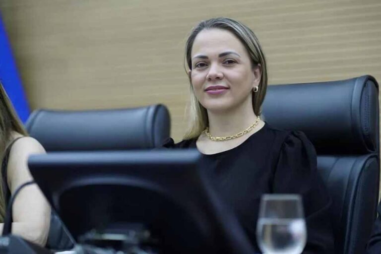 Fórum +Leite RO reúne setor produtivo com participação da deputada Cláudia de Jesus