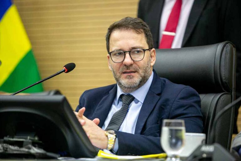 Redano solicita anistia administrativa para militares punidos por manifestações em redes sociais