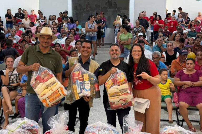Emenda de Cássio Gois viabiliza entrega de 300 cestas básicas a famílias de Nova Brasilândia D’Oeste