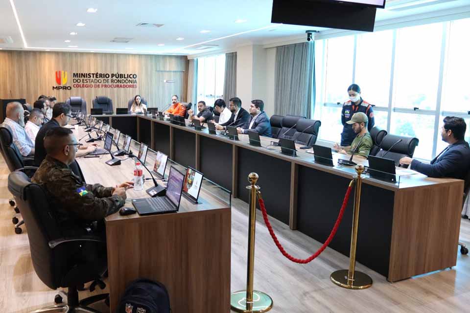 <div style="
                font-size: 18px;
                font-weight: bold;
                color: #0073aa;
                margin-bottom: 5px;
                text-transform: uppercase;
            ">DESMATAMENTO</div>Rondônia ajusta metas de 2026 para combate às queimadas após balanço das ações de 2025