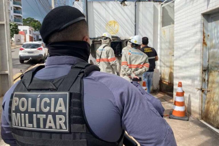 PM detém seis suspeitos e interrompe ligação clandestina de energia em área urbana