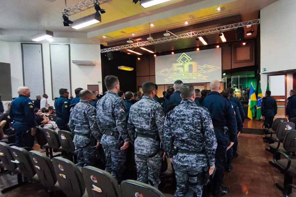 <div style="
                font-size: 18px;
                font-weight: bold;
                color: #0073aa;
                margin-bottom: 5px;
                text-transform: uppercase;
            ">FORMATURA MILITAR</div>10º BPM promove formatura em Rolim de Moura em alusão aos 50 anos da Polícia Militar de Rondônia