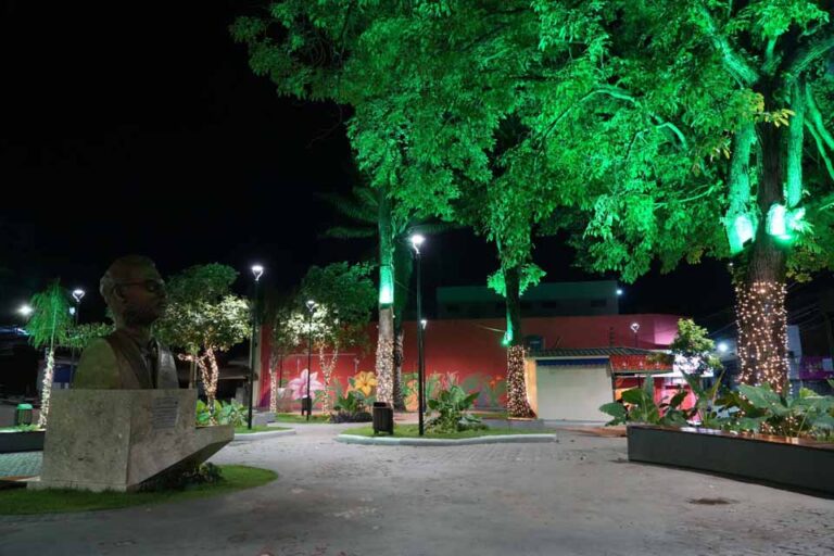 Praça Jonathas Pedroza vira novo point “instagramável” de Porto Velho