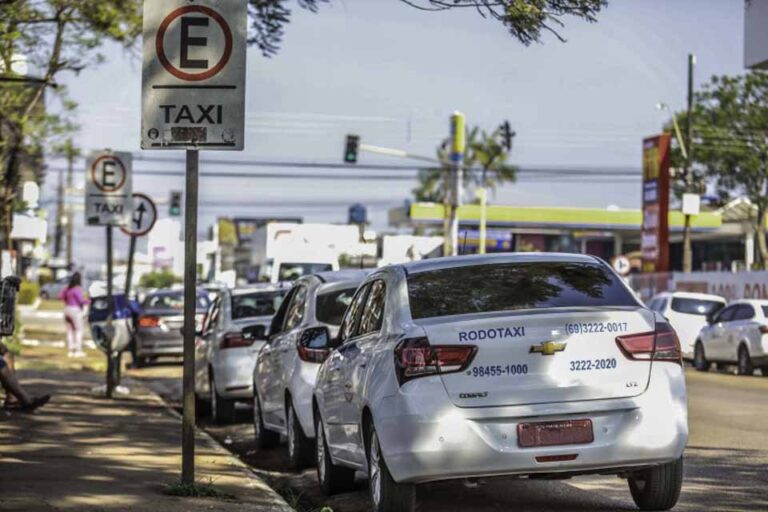 Decreto municipal amplia para 14 anos a vida útil de táxis em Porto Velho