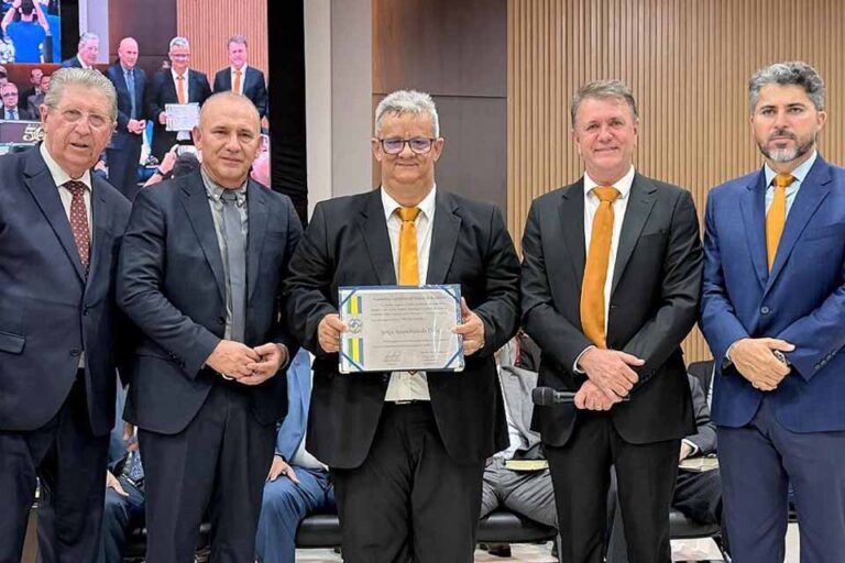 Voto de louvor marca celebração dos 50 anos da Assembleia de Deus de Colorado do Oeste