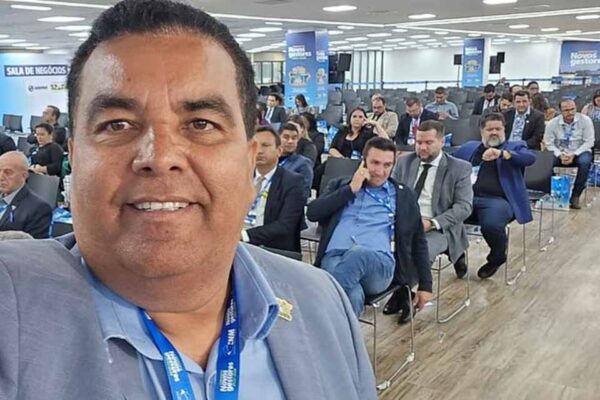 Candeias do Jamari: Lindomar Garçon é multado em R$ 25 mil por não concluir licitação do lixo