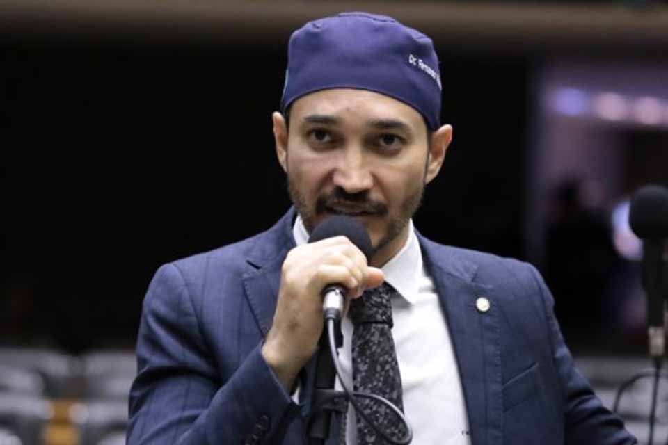 <div style="
                font-size: 18px;
                font-weight: bold;
                color: #0073aa;
                margin-bottom: 5px;
                text-transform: uppercase;
            ">SEGURANÇA PÚBLICA</div>Deputado Fernando Máximo anuncia emenda para aquisição de 200 fuzis destinados às polícias de Rondônia