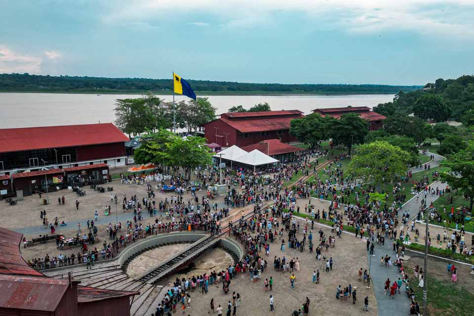 <div style="
                font-size: 18px;
                font-weight: bold;
                color: #0073aa;
                margin-bottom: 5px;
                text-transform: uppercase;
            ">CELEBRAÇÃO</div>Prefeitura divulga programação oficial dos 111 anos de instalação de Porto Velho com atividades culturais e históricas