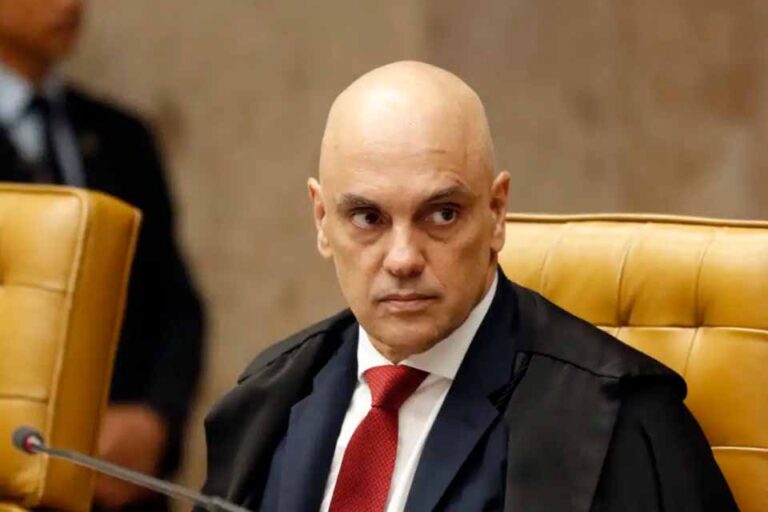 Moraes ordena transferência de Bolsonaro para a Papudinha após condenação por tentativa de golpe