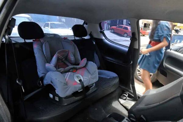 Inmetro orienta pais sobre cuidados na compra e uso do bebê conforto