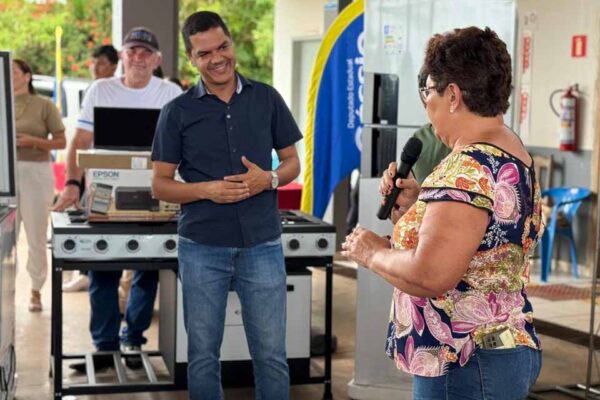 Deputado Cássio Gois destina mais de R$ 30 mil em equipamentos à ABIC e reforça estrutura de atendimento aos idosos em Cacoal