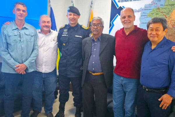 Comandante-geral da PM de Rondônia recebe oficiais da reserva da turma Cadof 1986/1987