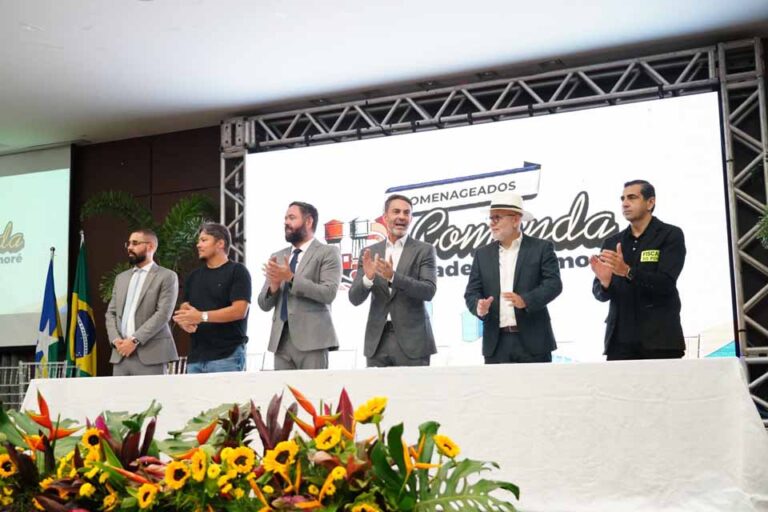 Comenda Madeira-Mamoré é entregue a personalidades durante celebração dos 111 anos de Porto Velho